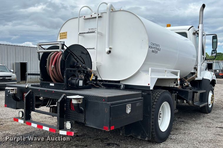 image for item EG1520 2015 Freightliner  108SD water truck