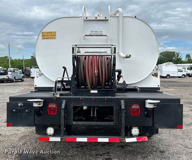 image for item EG1520 2015 Freightliner  108SD water truck