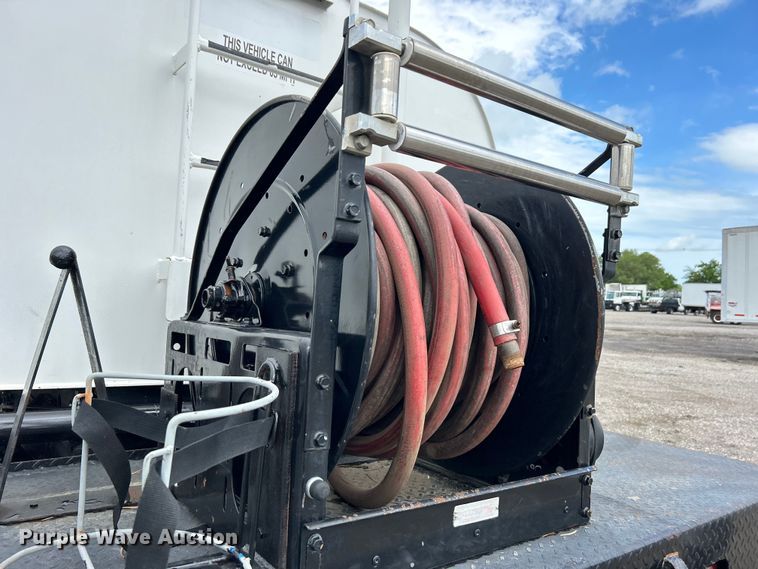 image for item EG1520 2015 Freightliner  108SD water truck