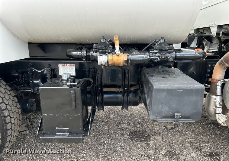 image for item EG1520 2015 Freightliner  108SD water truck