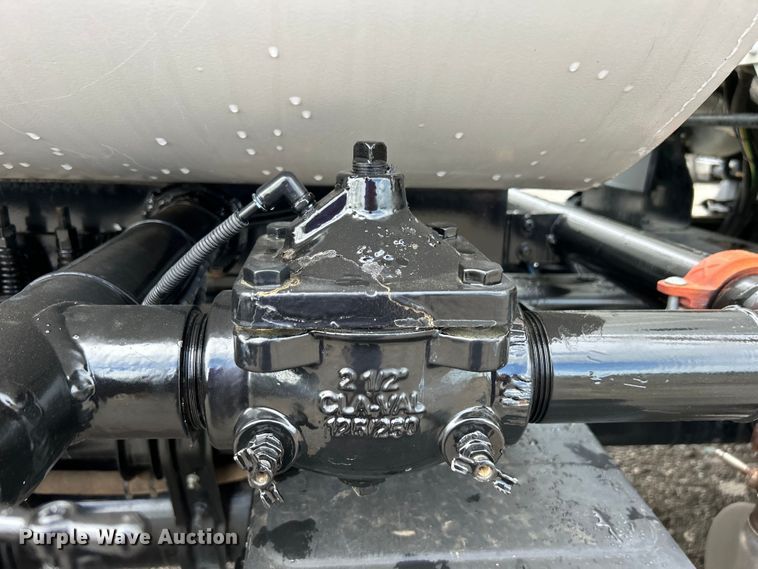 image for item EG1520 2015 Freightliner  108SD water truck