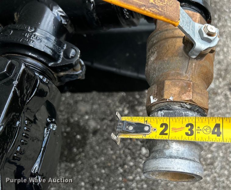 image for item EG1520 2015 Freightliner  108SD water truck