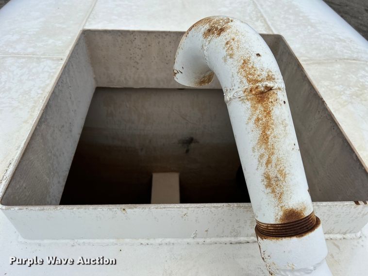 image for item EG1520 2015 Freightliner  108SD water truck