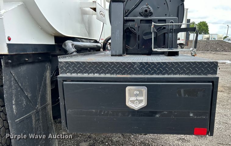 image for item EG1520 2015 Freightliner  108SD water truck