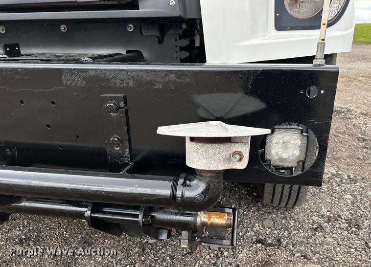 image for item EG1520 2015 Freightliner  108SD water truck