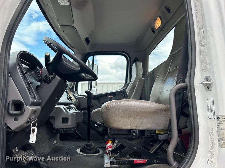 image for item EG1520 2015 Freightliner  108SD water truck