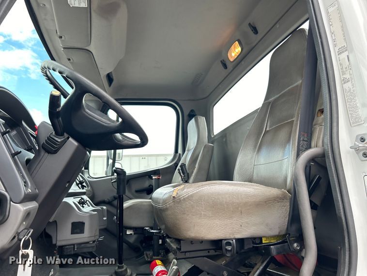 image for item EG1520 2015 Freightliner  108SD water truck