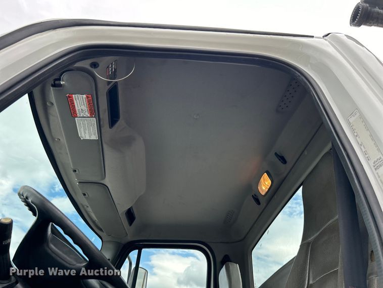 image for item EG1520 2015 Freightliner  108SD water truck