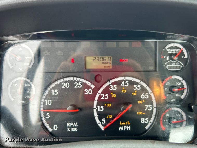 image for item EG1520 2015 Freightliner  108SD water truck