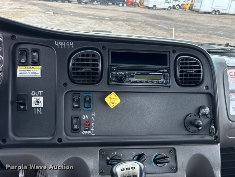 image for item EG1520 2015 Freightliner  108SD water truck