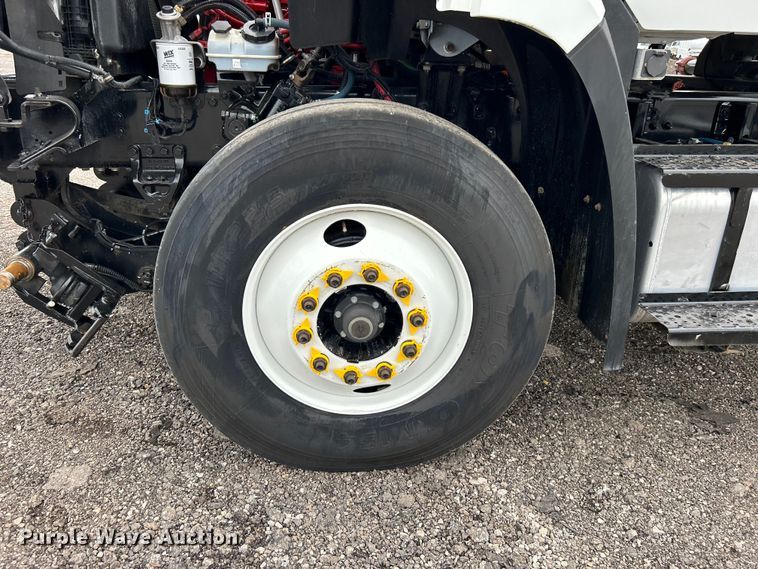 image for item EG1520 2015 Freightliner  108SD water truck