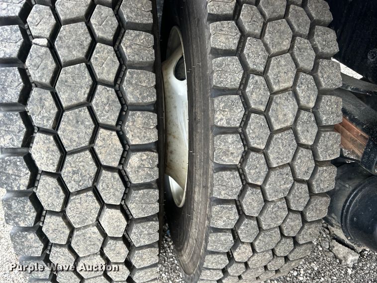 image for item EG1520 2015 Freightliner  108SD water truck