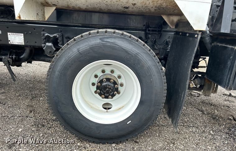 image for item EG1520 2015 Freightliner  108SD water truck