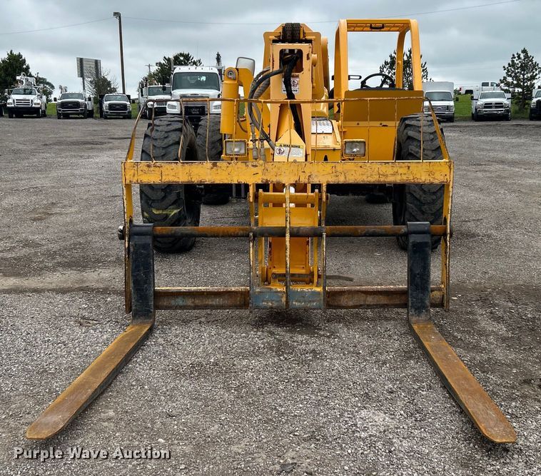 image for item EG1537 2010 Pettibone 944 telehandler