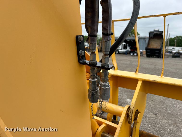 image for item EG1537 2010 Pettibone 944 telehandler