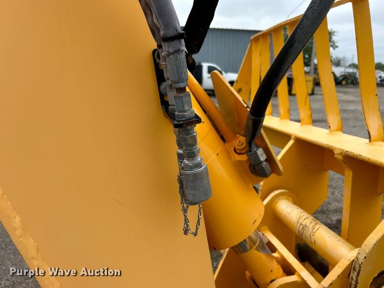 image for item EG1537 2010 Pettibone 944 telehandler