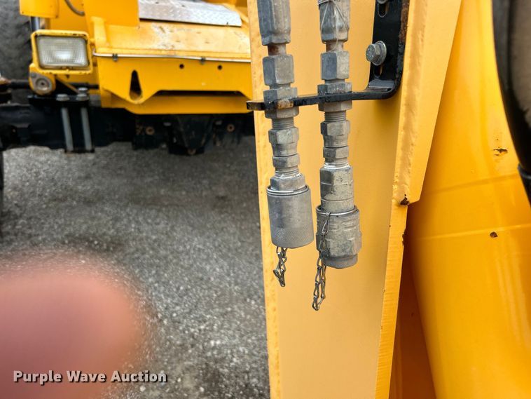 image for item EG1537 2010 Pettibone 944 telehandler