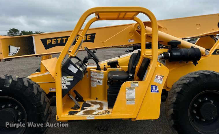 image for item EG1537 2010 Pettibone 944 telehandler