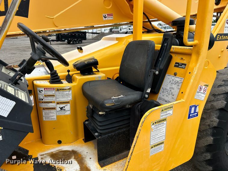 image for item EG1537 2010 Pettibone 944 telehandler