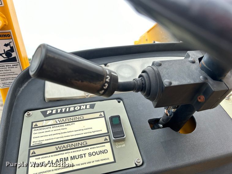 image for item EG1537 2010 Pettibone 944 telehandler