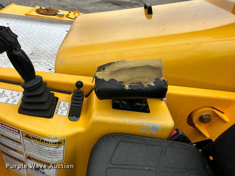 image for item EG1537 2010 Pettibone 944 telehandler