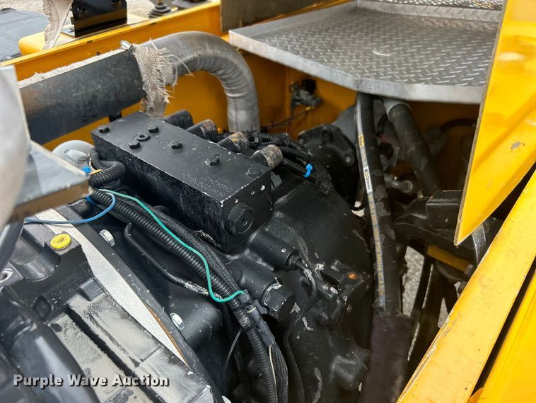 image for item EG1537 2010 Pettibone 944 telehandler