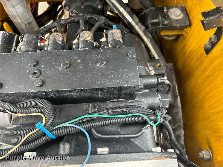 image for item EG1537 2010 Pettibone 944 telehandler