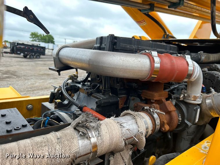 image for item EG1537 2010 Pettibone 944 telehandler