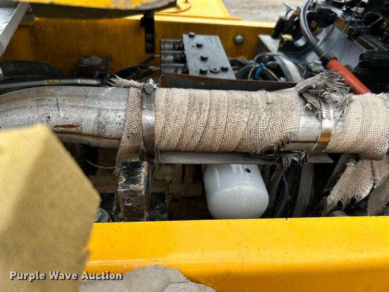 image for item EG1537 2010 Pettibone 944 telehandler