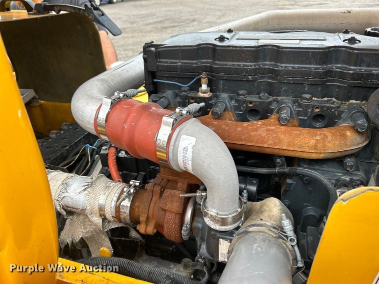 image for item EG1537 2010 Pettibone 944 telehandler