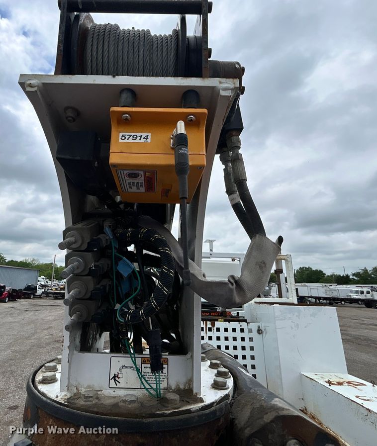 image for item EG1538 2012 Freightliner  Business Class M2 Crew Cab utility / service truck