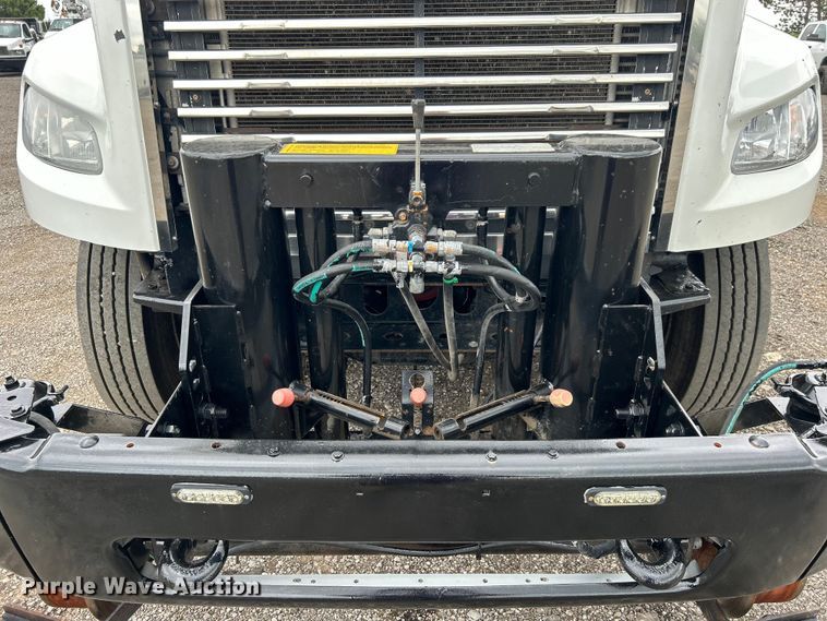 image for item EG1538 2012 Freightliner  Business Class M2 Crew Cab utility / service truck