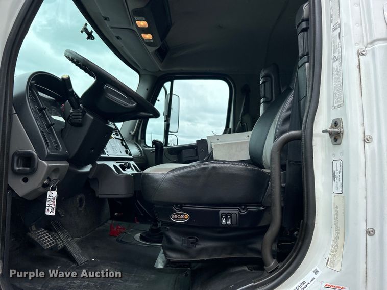 image for item EG1538 2012 Freightliner  Business Class M2 Crew Cab utility / service truck