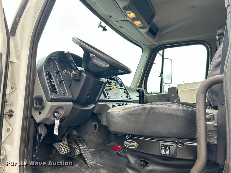image for item EG1538 2012 Freightliner  Business Class M2 Crew Cab utility / service truck