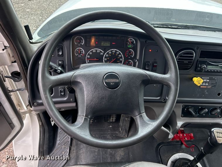 image for item EG1538 2012 Freightliner  Business Class M2 Crew Cab utility / service truck