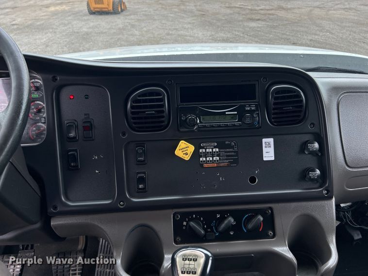 image for item EG1538 2012 Freightliner  Business Class M2 Crew Cab utility / service truck