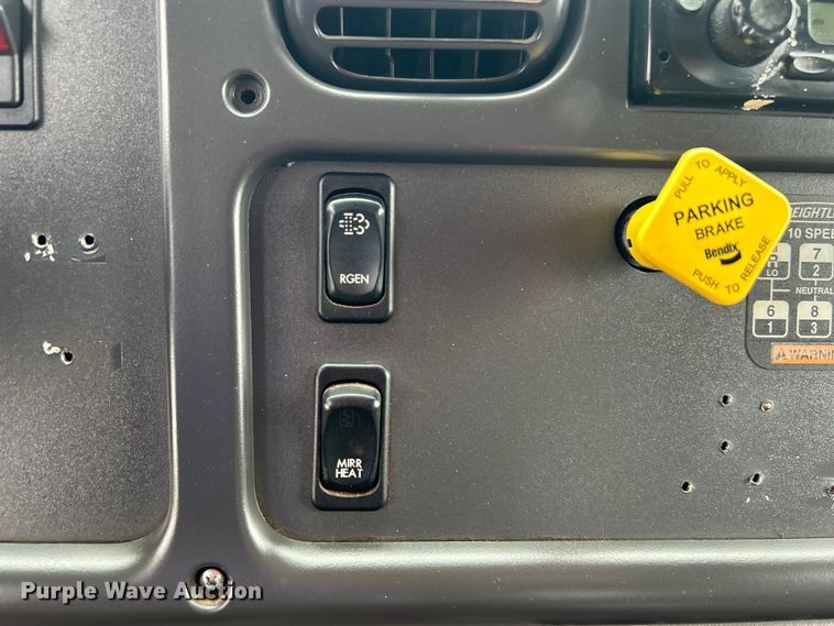 image for item EG1538 2012 Freightliner  Business Class M2 Crew Cab utility / service truck