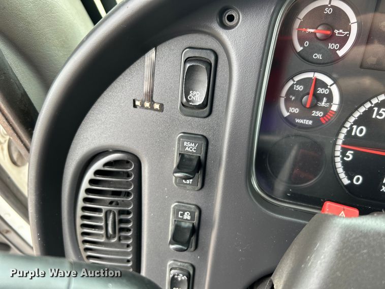 image for item EG1538 2012 Freightliner  Business Class M2 Crew Cab utility / service truck