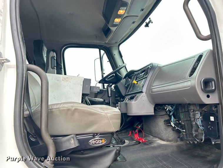 image for item EG1538 2012 Freightliner  Business Class M2 Crew Cab utility / service truck