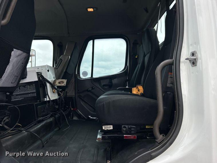 image for item EG1538 2012 Freightliner  Business Class M2 Crew Cab utility / service truck