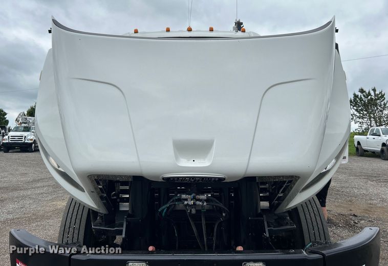 image for item EG1538 2012 Freightliner  Business Class M2 Crew Cab utility / service truck