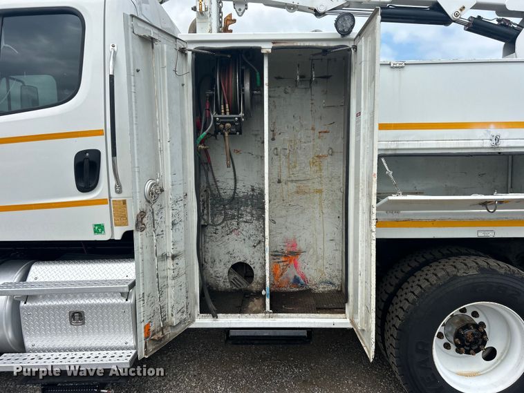 image for item EG1541 2012 Freightliner  Business Class M2 Crew Cab utility / service truck