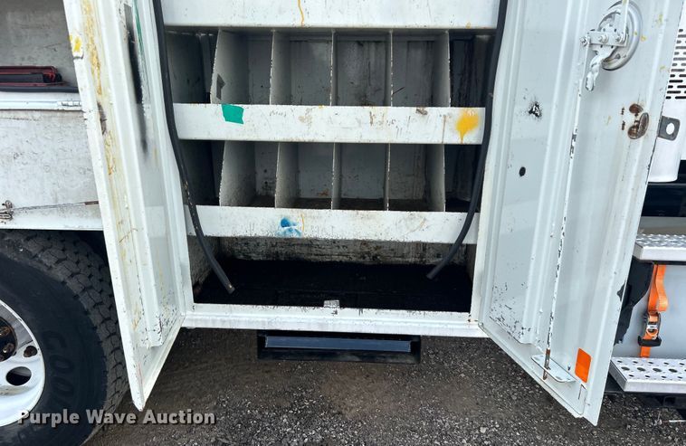 image for item EG1541 2012 Freightliner  Business Class M2 Crew Cab utility / service truck