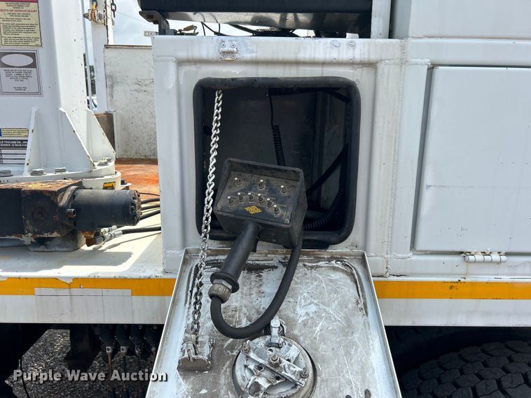 image for item EG1541 2012 Freightliner  Business Class M2 Crew Cab utility / service truck