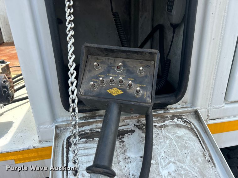 image for item EG1541 2012 Freightliner  Business Class M2 Crew Cab utility / service truck