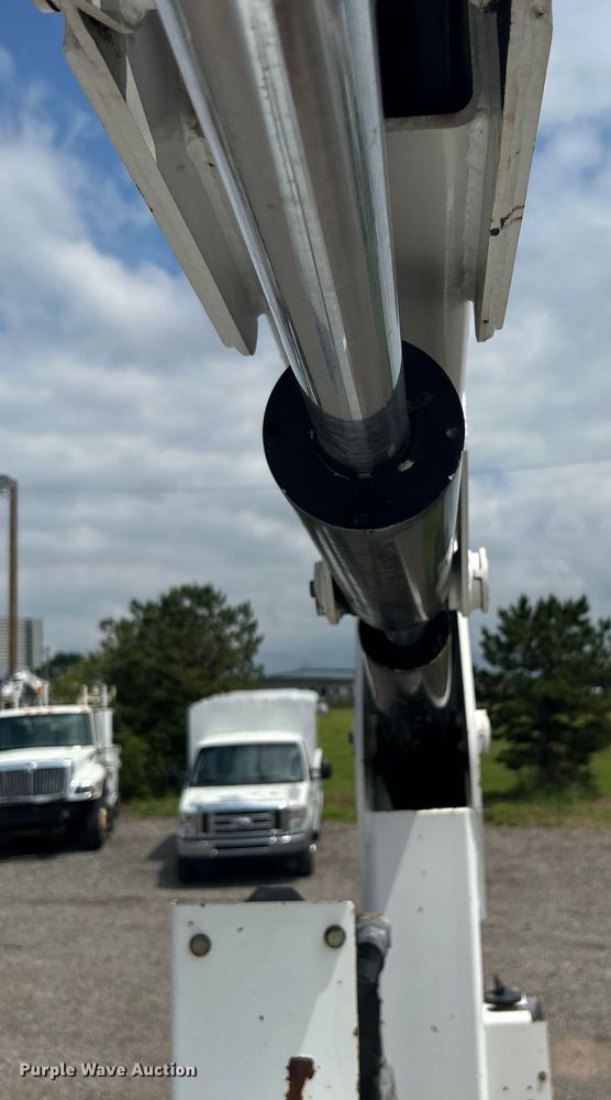 image for item EG1541 2012 Freightliner  Business Class M2 Crew Cab utility / service truck