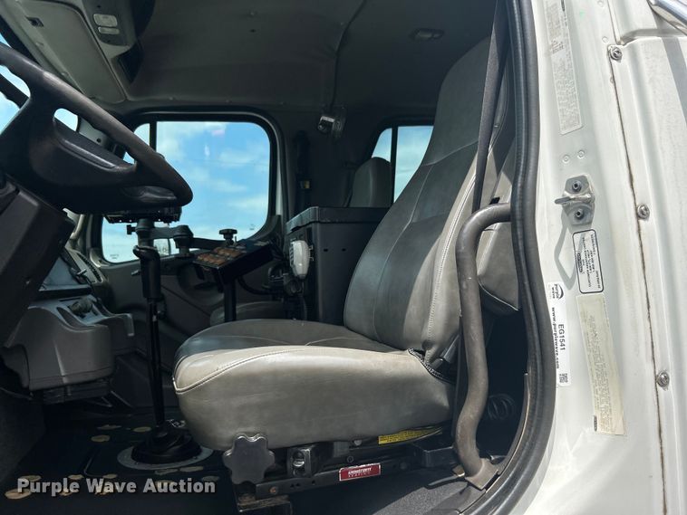 image for item EG1541 2012 Freightliner  Business Class M2 Crew Cab utility / service truck