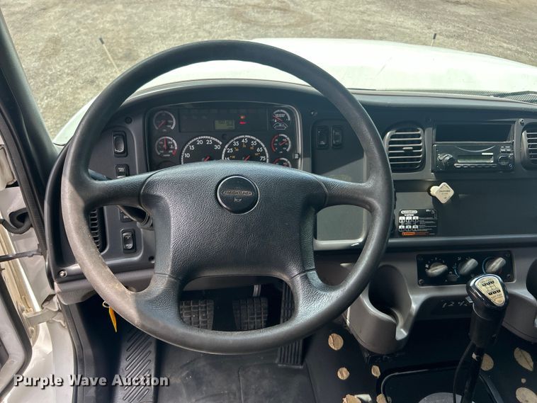 image for item EG1541 2012 Freightliner  Business Class M2 Crew Cab utility / service truck