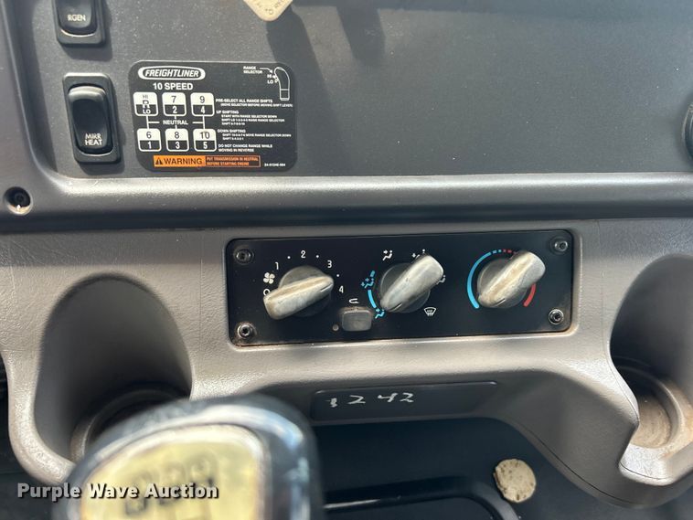 image for item EG1541 2012 Freightliner  Business Class M2 Crew Cab utility / service truck