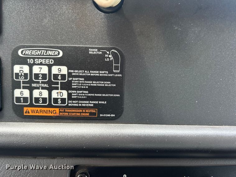 image for item EG1541 2012 Freightliner  Business Class M2 Crew Cab utility / service truck